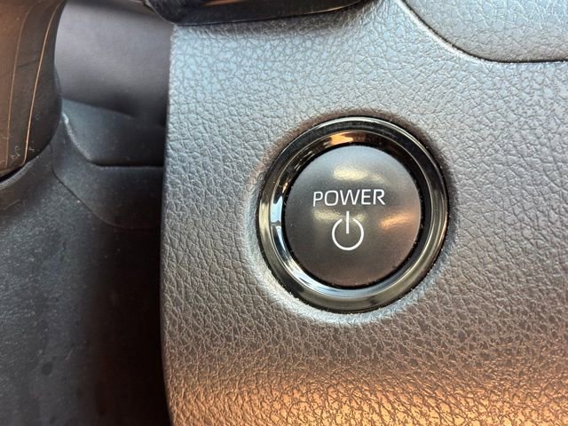 Used 2025 Toyota Camry LE image 14