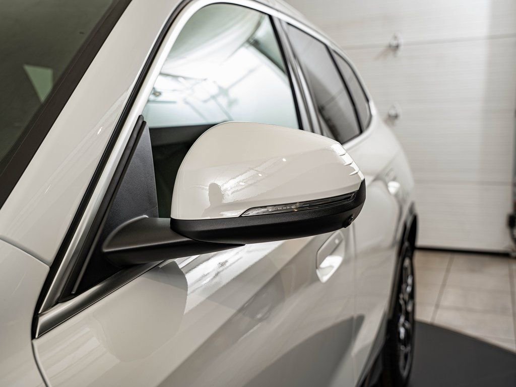 New 2026 BMW X1 xDrive28i w/ Technology Package image 16