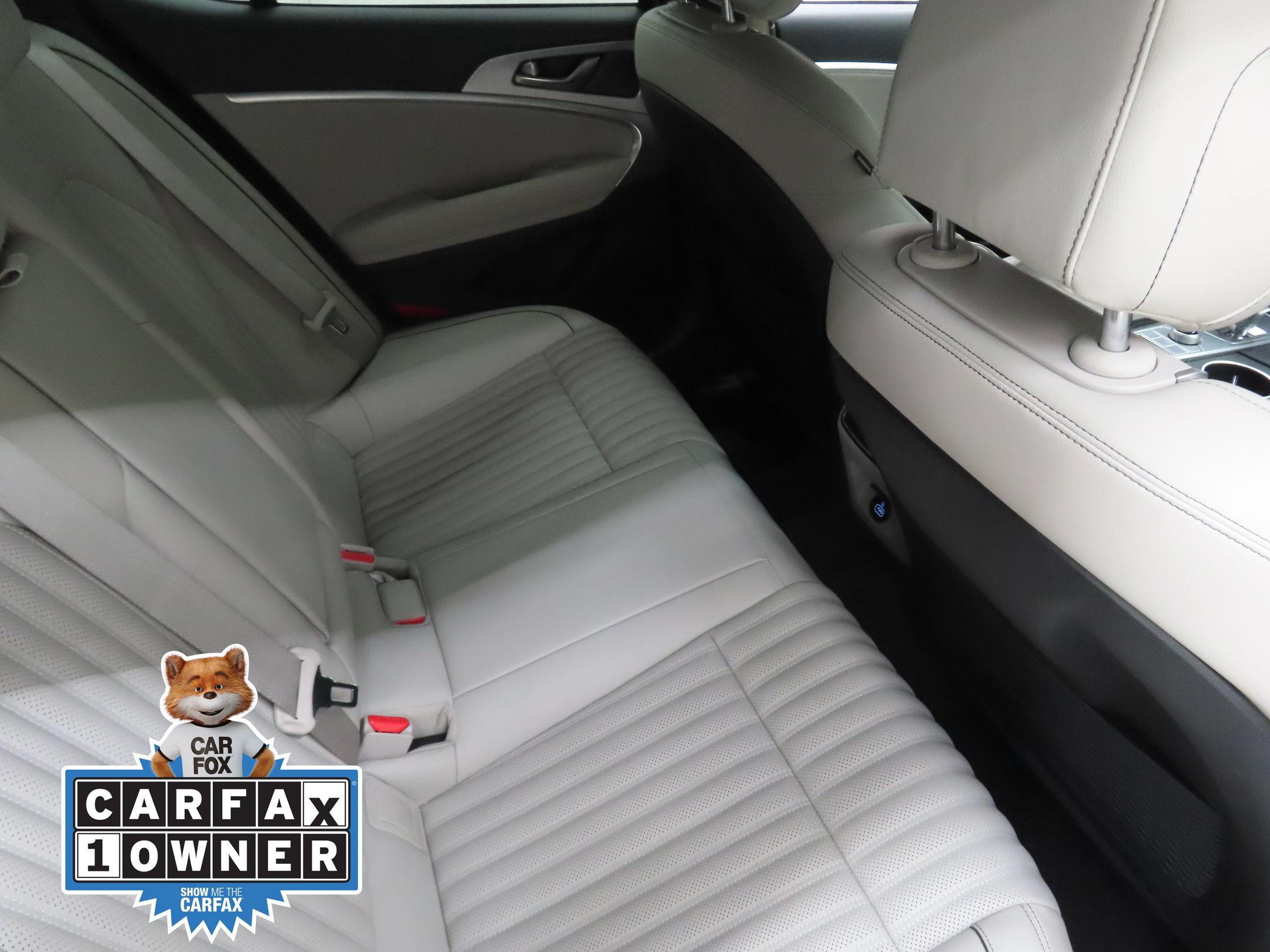 Used 2023 Genesis G70 3.3T RWD image 24