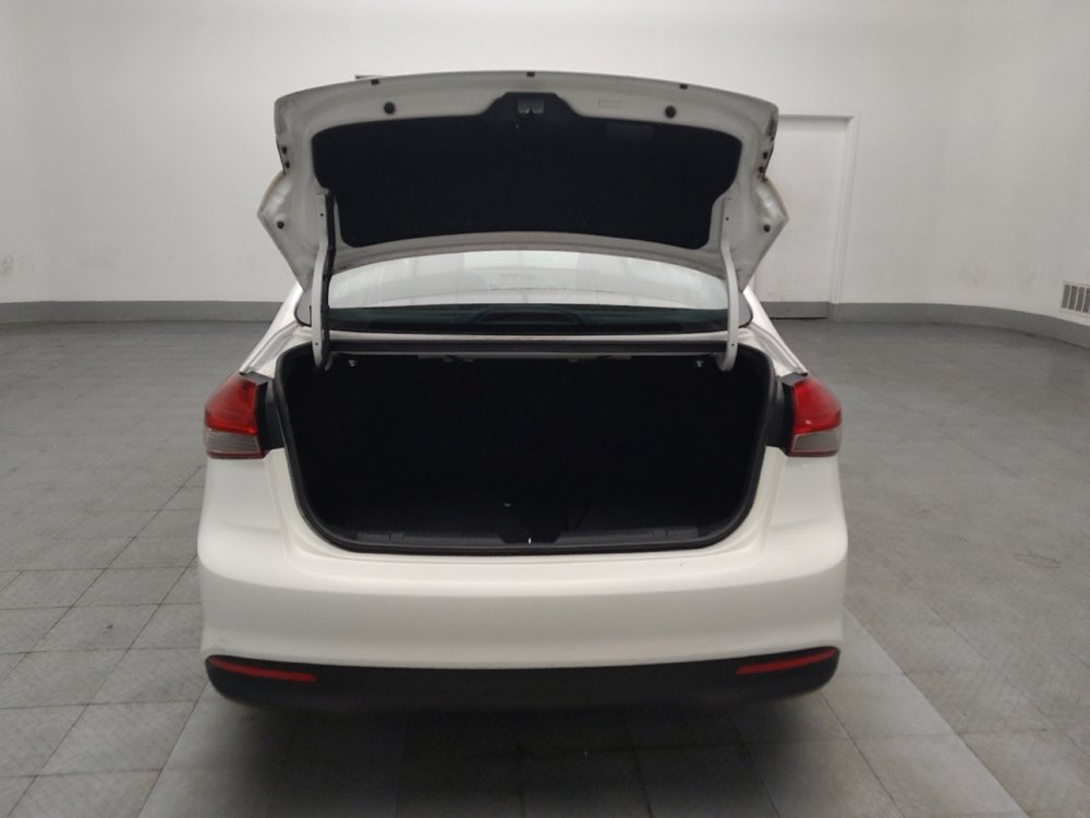 Used 2017 Kia Forte LX image 29