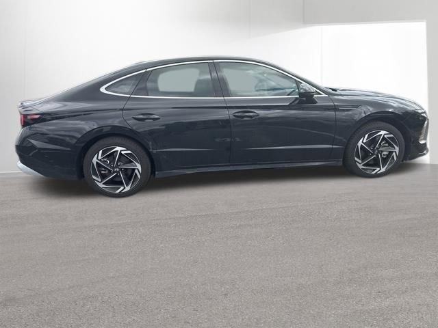 Used 2026 Hyundai Sonata SEL FWD image 5