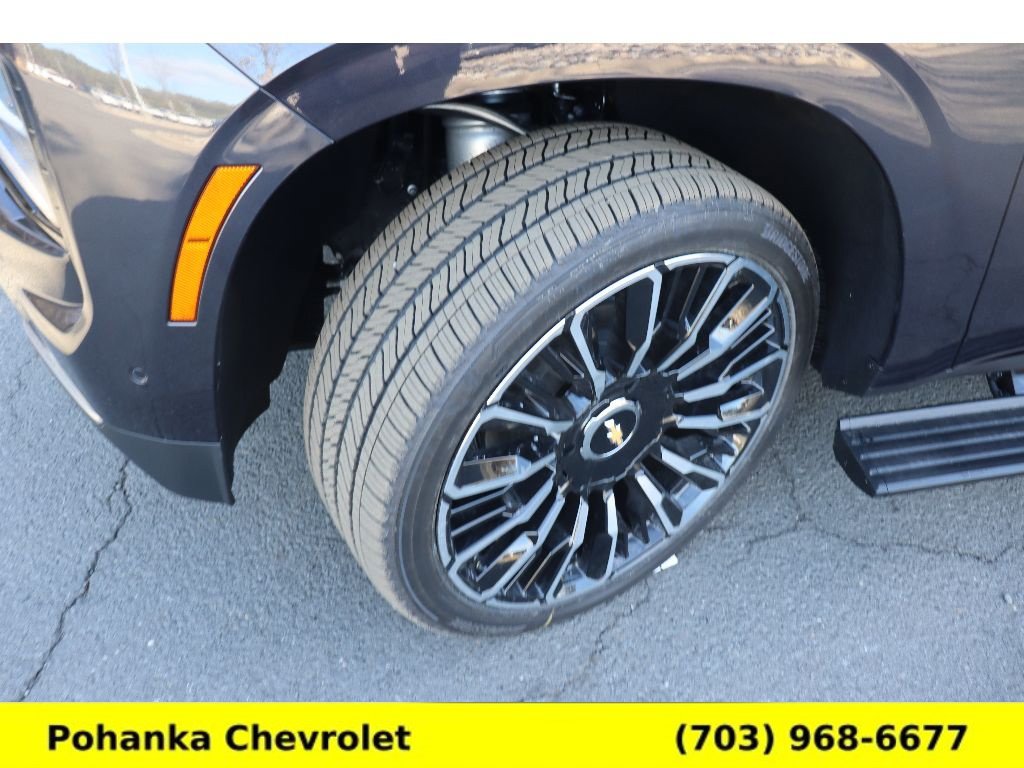 New 2026 Chevrolet Suburban High Country AWD/4WD image 30