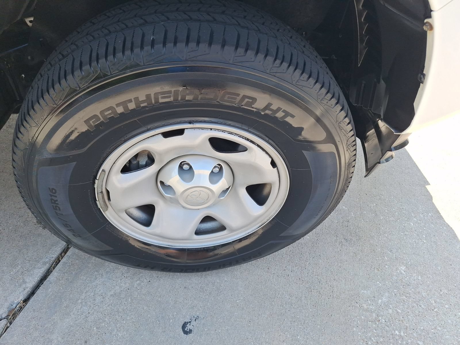 Used 2019 Toyota Tacoma SR w/ SR Convenience Package RWD image 11