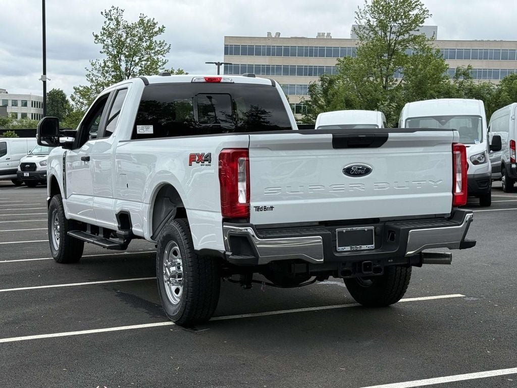 New 2026 Ford F350 XL w/ FX4 Off-Road Package AWD/4WD image 4