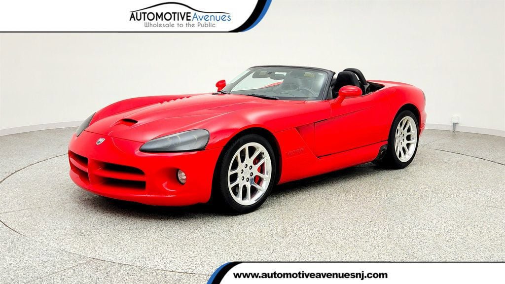 Used 2004 Dodge Viper SRT-10 RWD image 1