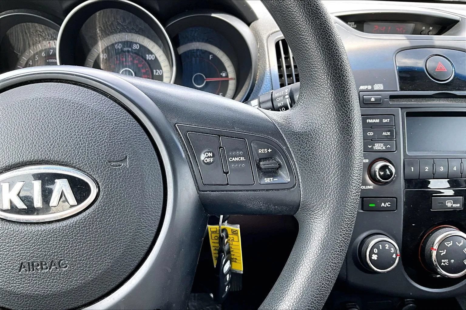Used 2011 Kia Forte EX FWD image 11