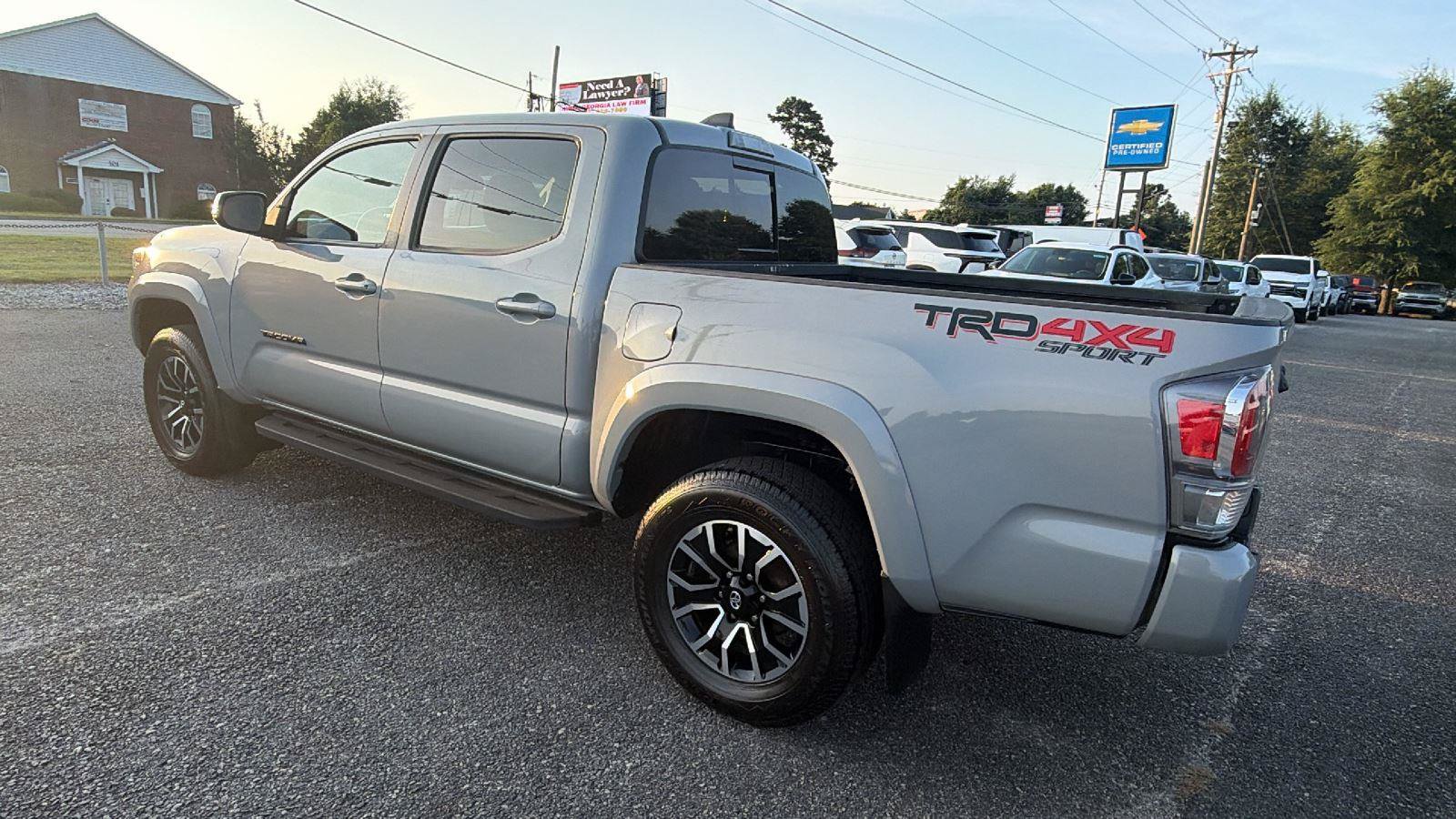 Used 2020 Toyota Tacoma TRD Sport AWD/4WD image 10