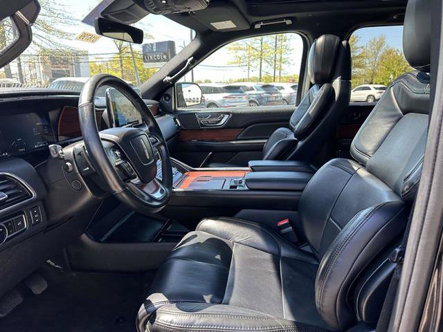 Used 2021 Lincoln Navigator Reserve AWD/4WD image 35