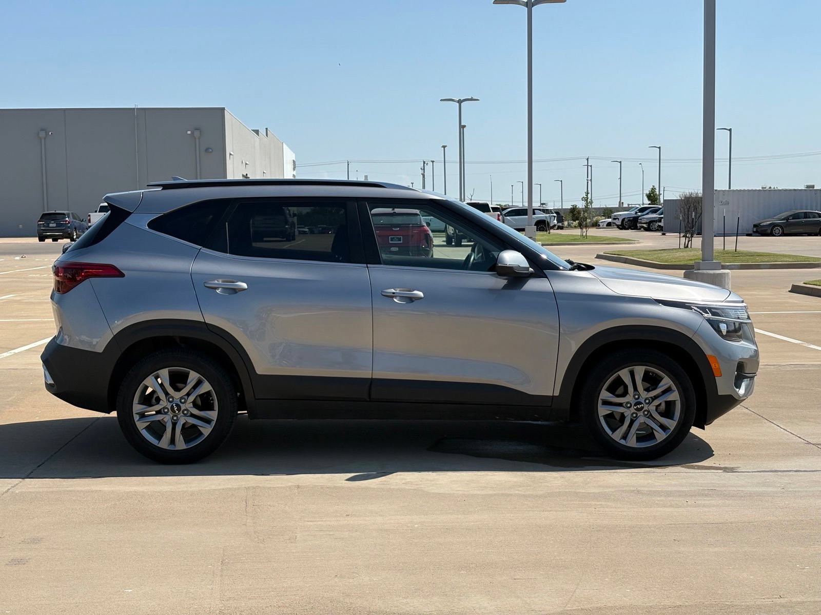 Used 2022 Kia Seltos S FWD image 8