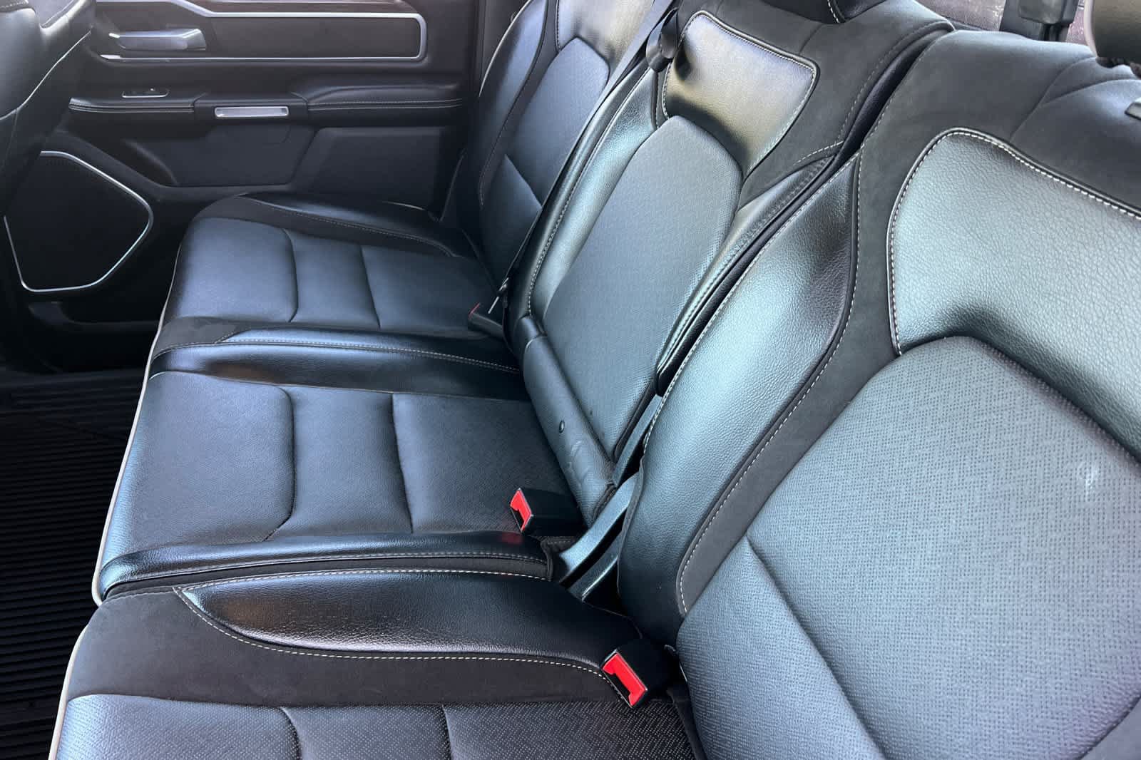 Used 2020 RAM 1500 Laramie RWD image 4