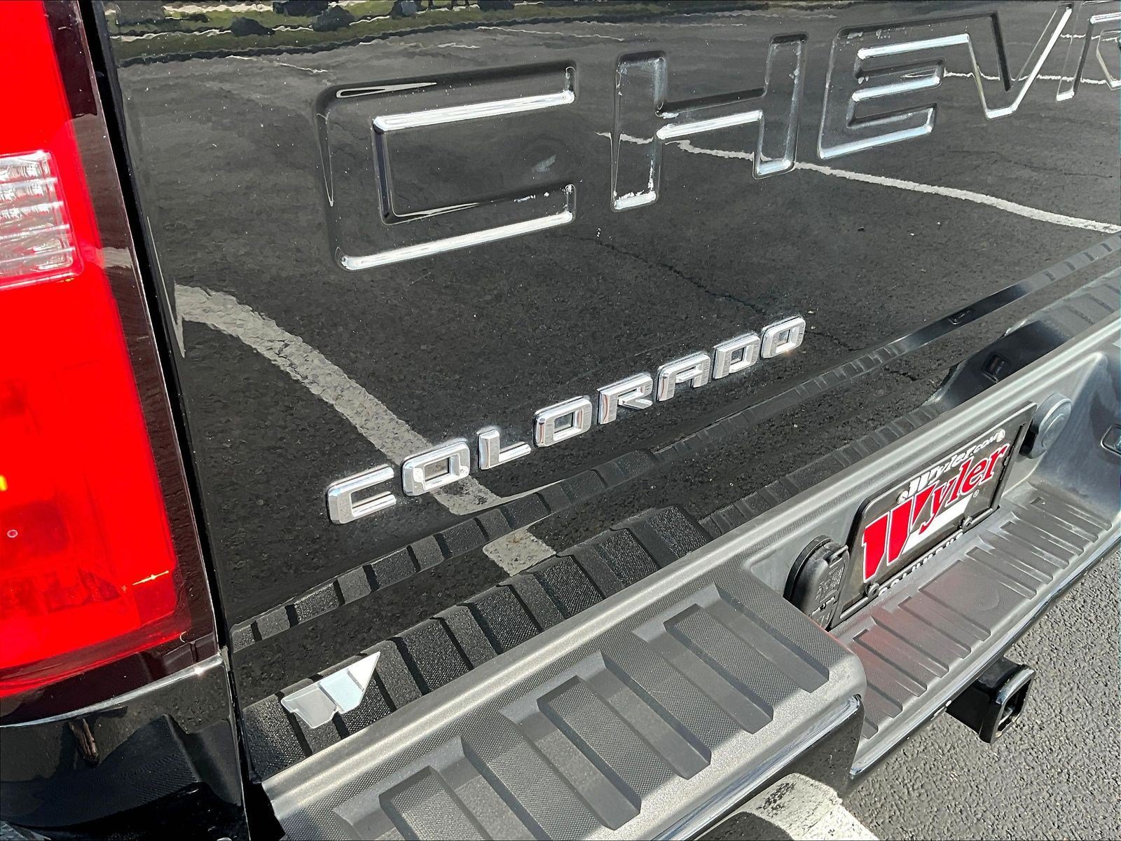 Used 2022 Chevrolet Colorado W/T w/ Custom Special Edition RWD image 22