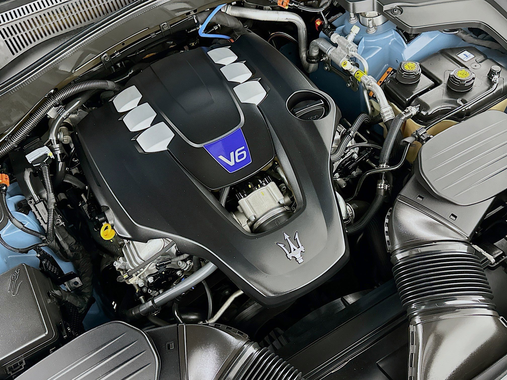 Used 2023 Maserati Levante Modena image 32