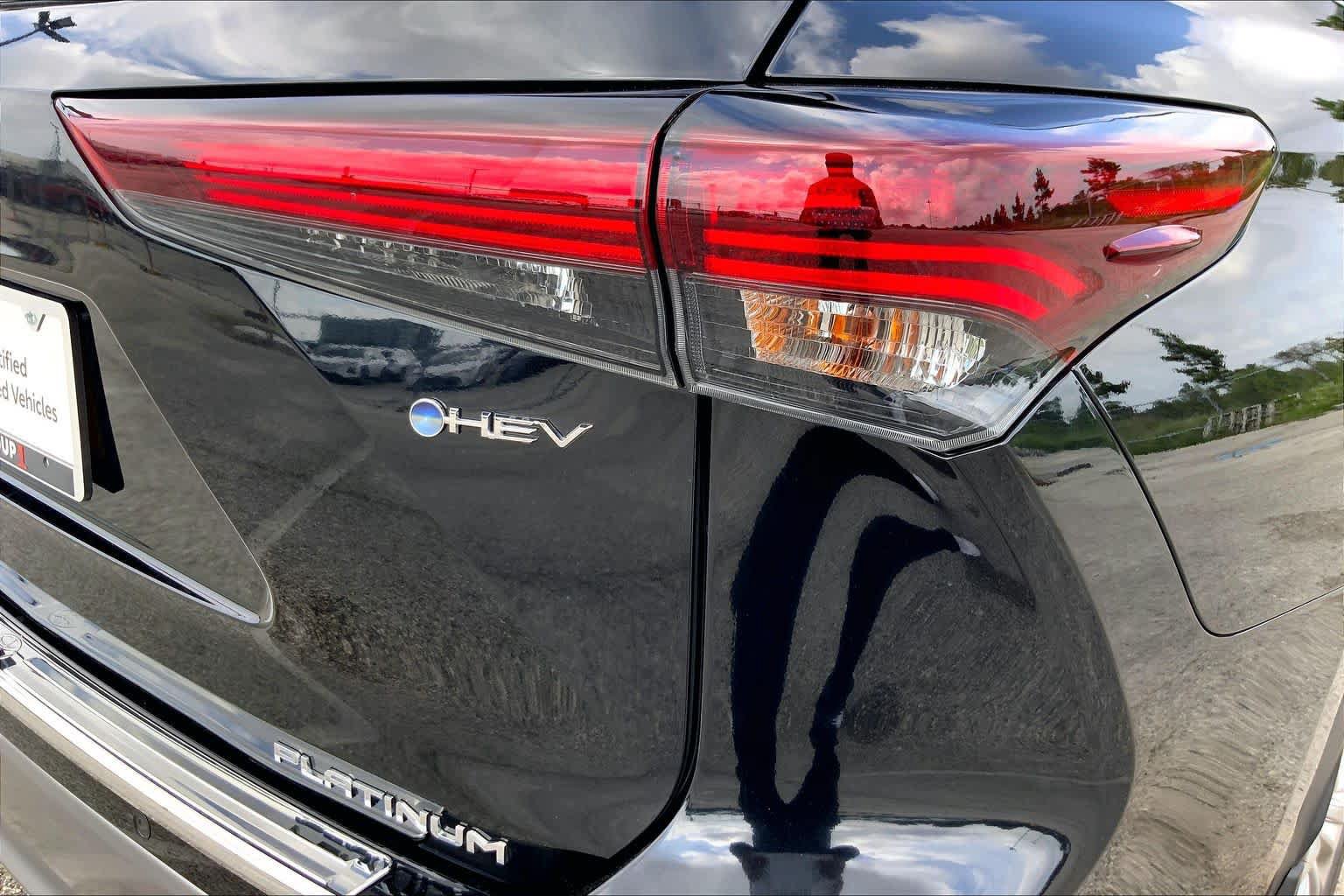 Certified 2026 Toyota Highlander Platinum AWD/4WD image 30