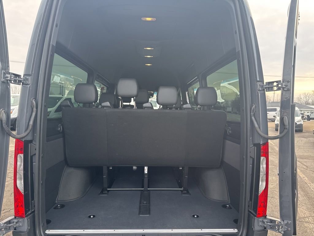 Used 2022 Mercedes-Benz Sprinter 2500 image 9