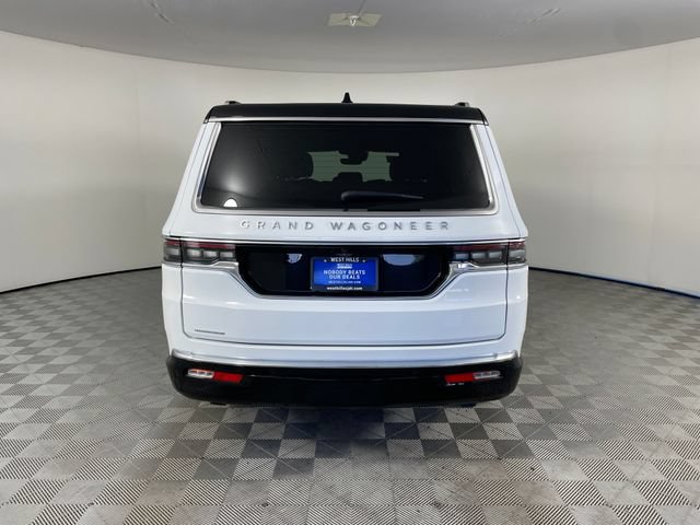 Used 2023 Jeep Grand Wagoneer 4WD w/ Flexible Seating Group image 21
