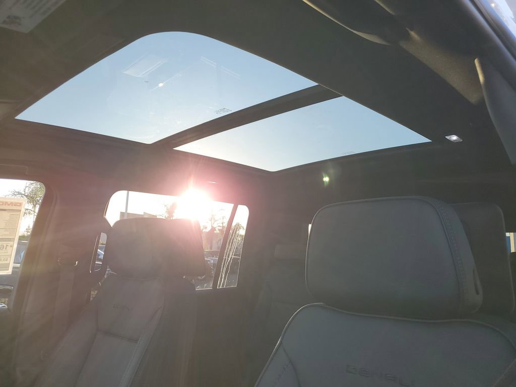 New 2026 GMC Yukon XL Denali w/ Denali Reserve Package image 25