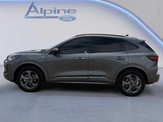 Used 2023 Ford Escape ST-Line AWD/4WD image 2