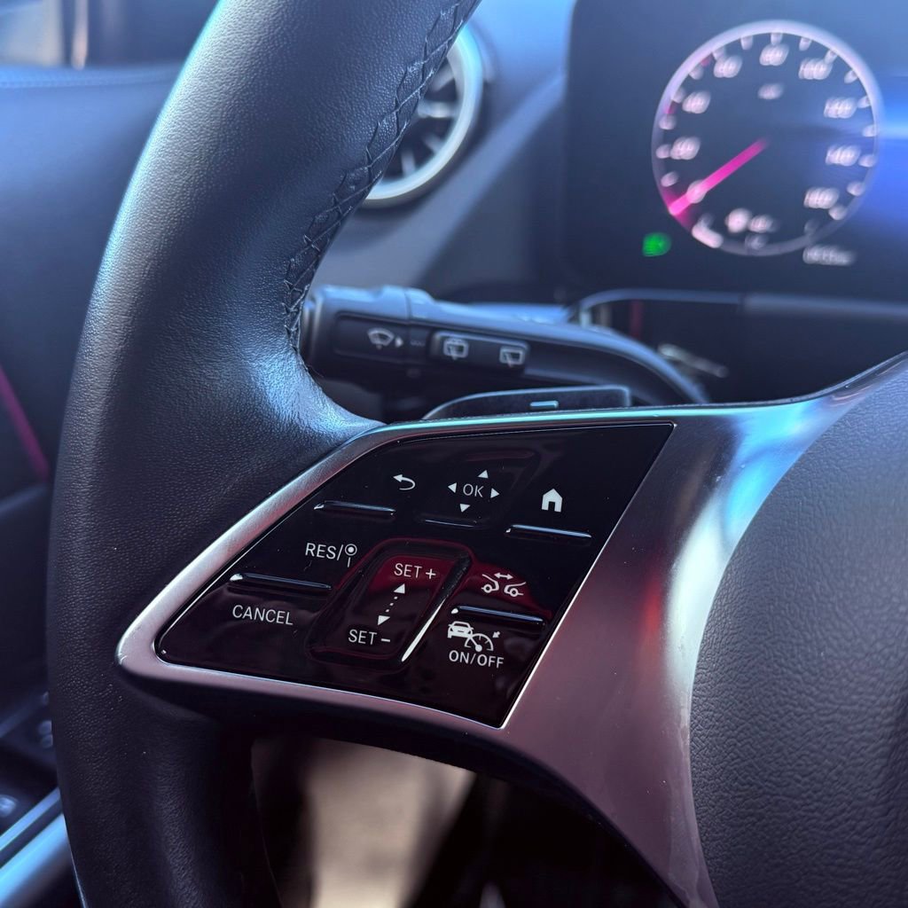 Used 2025 Mercedes-Benz GLA 250 w/ Exclusive Package image 18