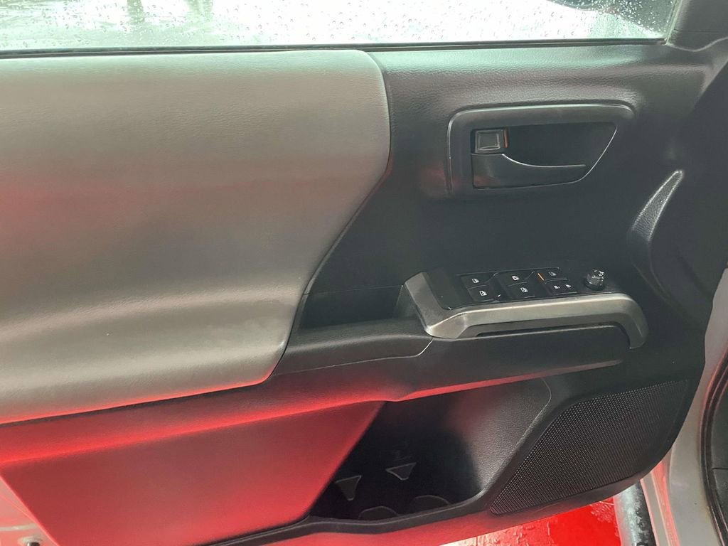 Used 2020 Toyota Tacoma SR5 image 24