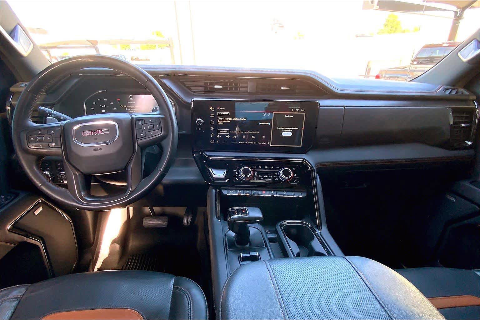 Used 2023 GMC Sierra 1500 AT4 w/ Technology Package AWD/4WD image 15
