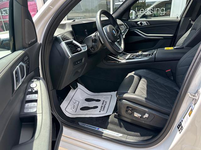 Used 2025 BMW X7 xDrive40i w/ Executive Package AWD/4WD image 13