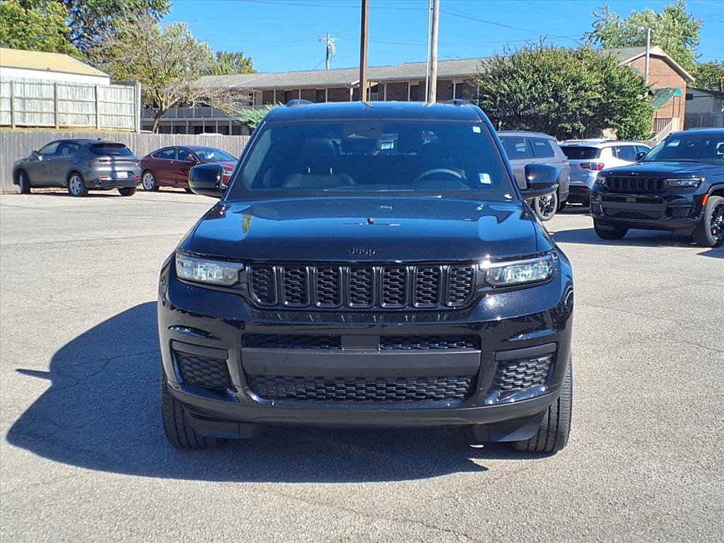 Used 2025 Jeep Grand Cherokee L Altitude image 21
