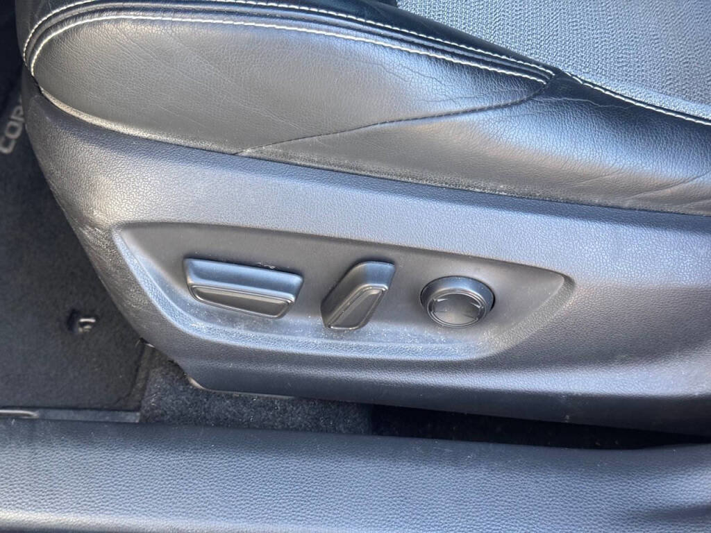 Used 2019 Toyota Corolla XSE image 4