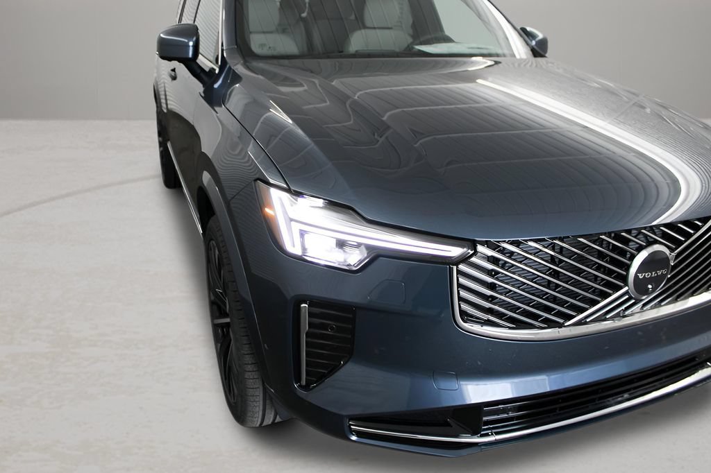 New 2026 Volvo XC90 B6 Plus w/ Protection Package Premier AWD/4WD image 35