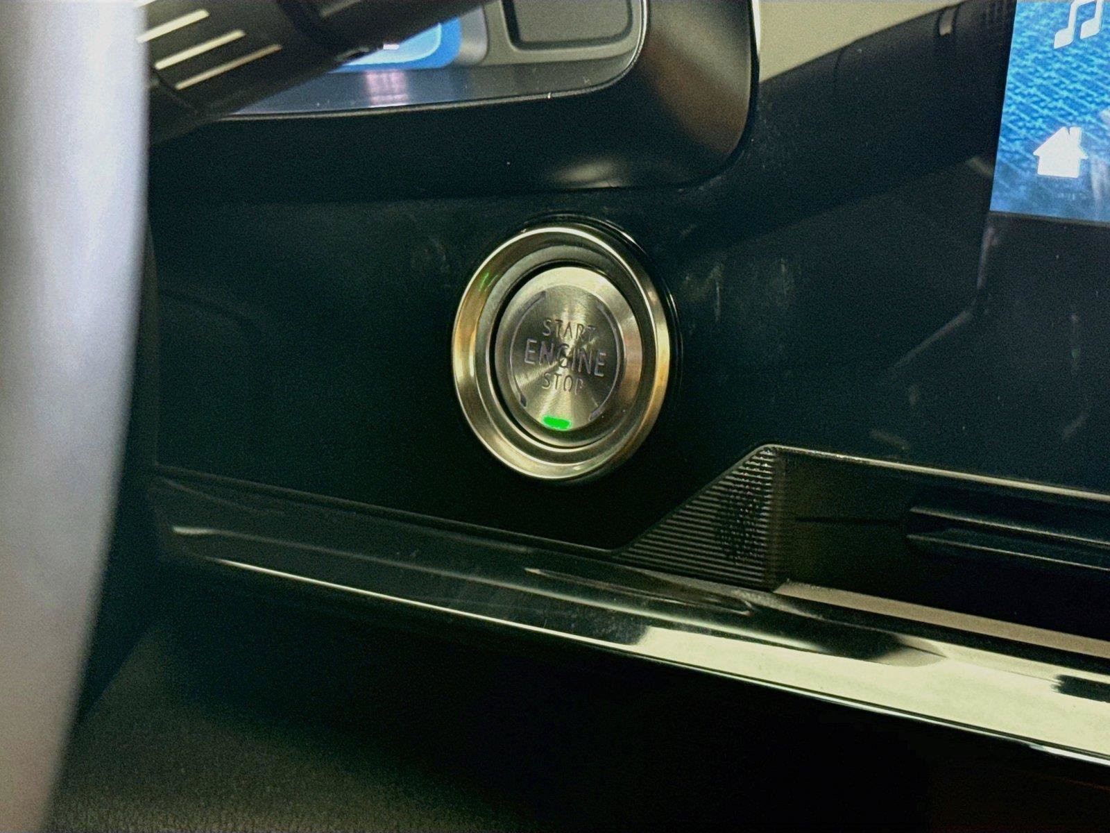 Used 2024 Chevrolet Corvette Stingray Preferred Cpe w/ Stealth Interior Trim Package RWD image 19