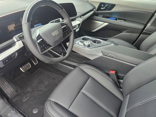 New 2026 Cadillac Optiq Luxury 1 RWD image 21