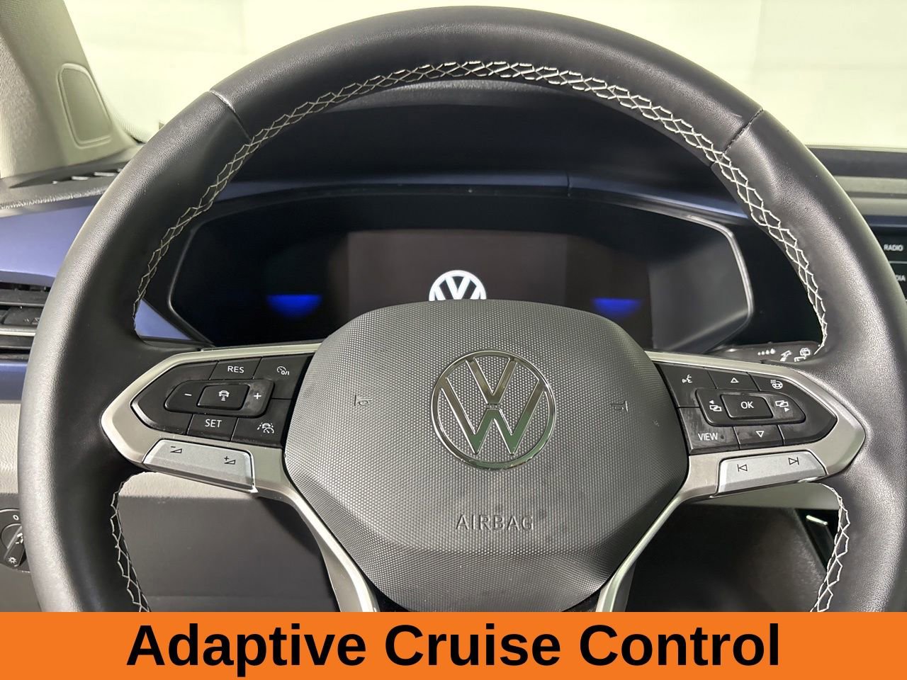 Used 2023 Volkswagen Taos SE w/ Panoramic Sunroof Package AWD/4WD image 13