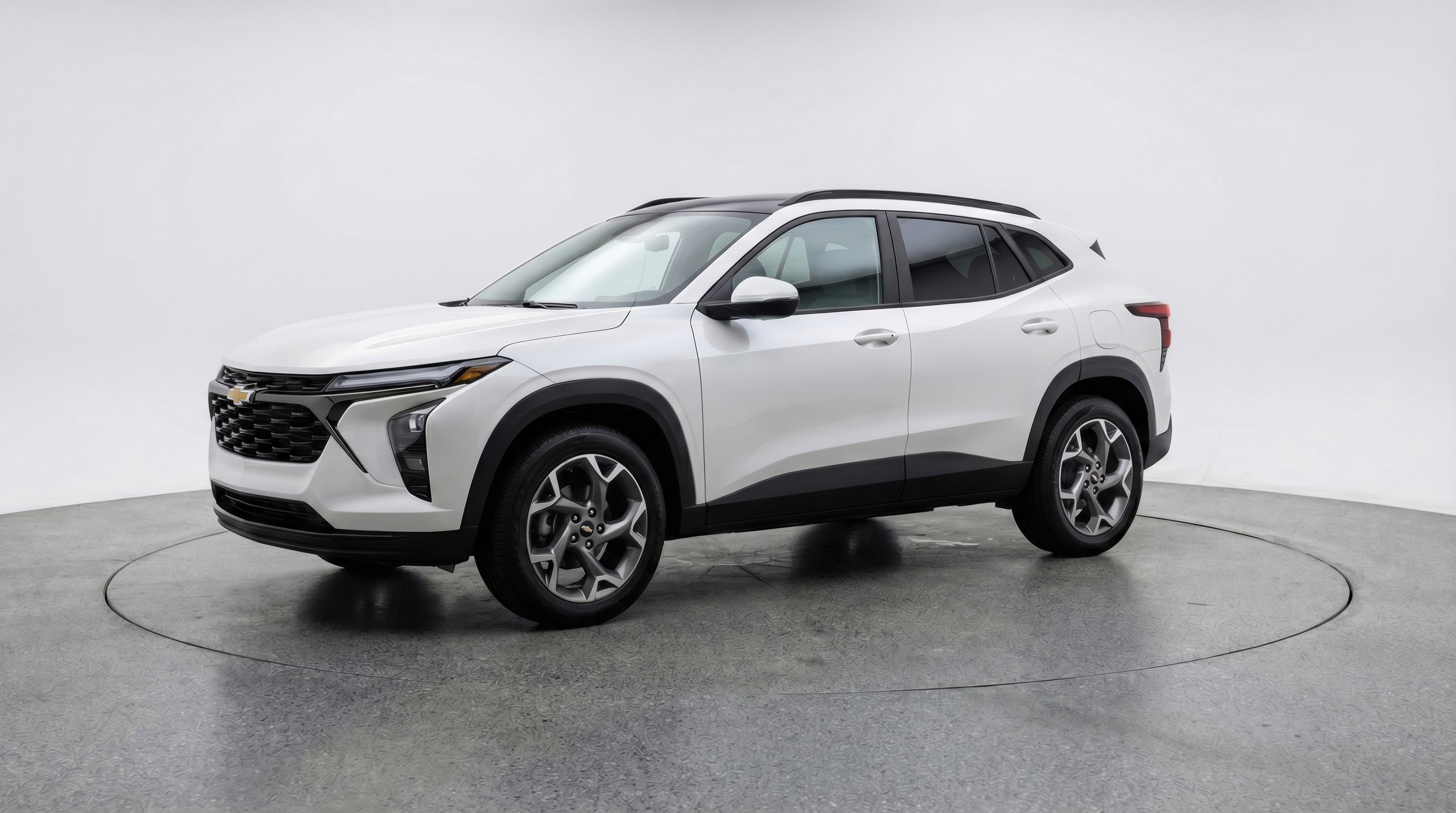 Used 2025 Chevrolet Trax LT FWD image 3
