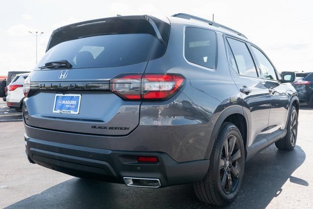 Used 2025 Honda Pilot Black Edition image 6