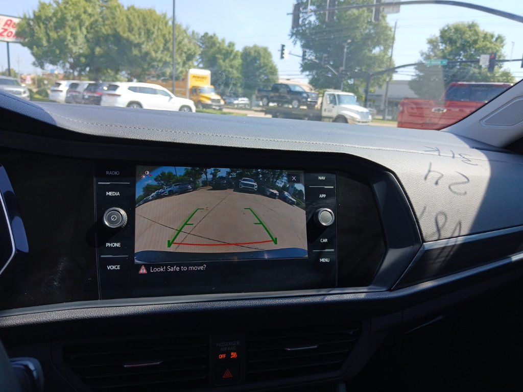 Certified 2024 Volkswagen Jetta SEL FWD image 28