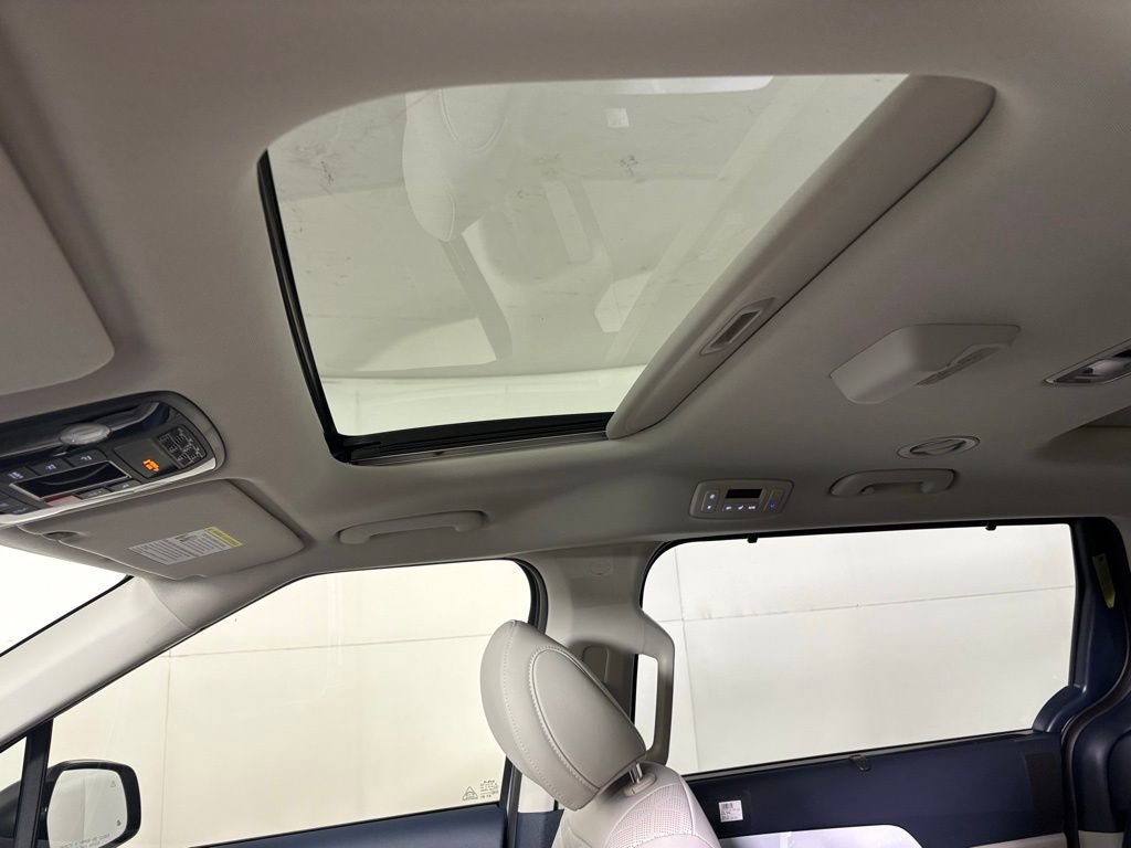 New 2026 Kia Carnival SX image 35