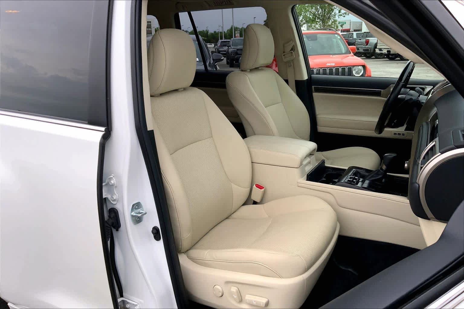 Used 2020 Lexus GX 460 Premium AWD/4WD image 9
