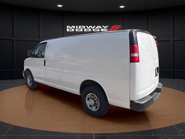 Used 2021 Chevrolet Express 2500 w/ Driver Convenience Package RWD image 3