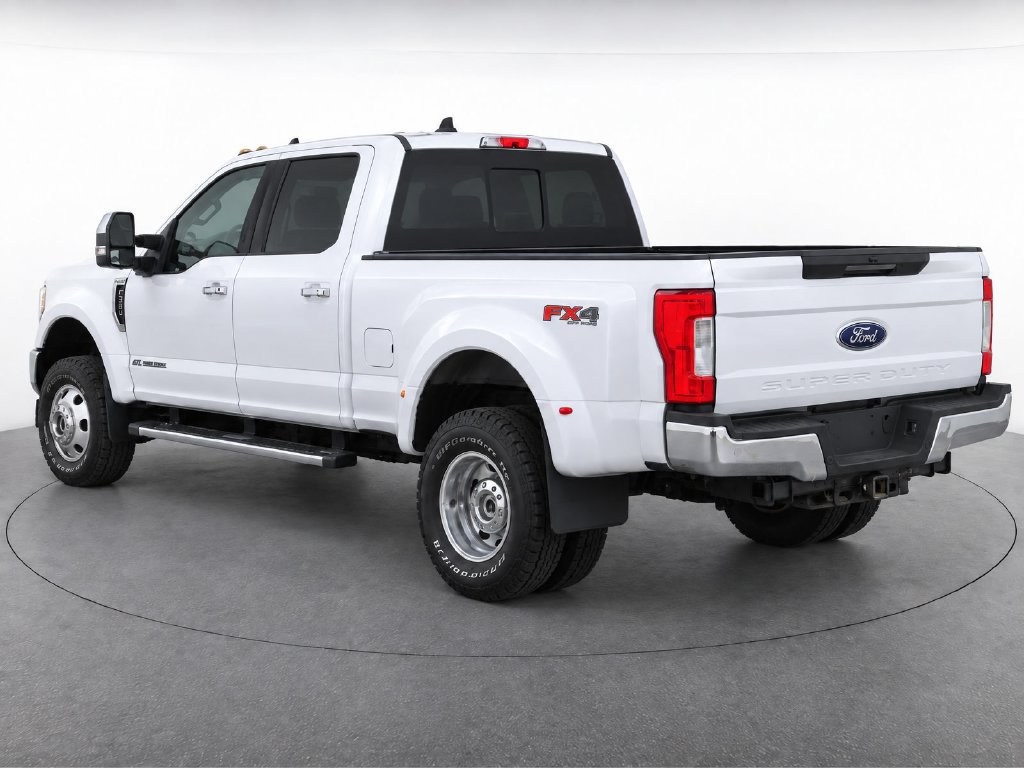 Used 2019 Ford F350 Lariat w/ Lariat Ultimate Package AWD/4WD image 3