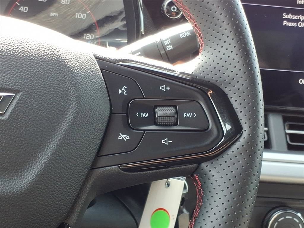 Certified 2024 Chevrolet Trax RS w/ Sunroof Package image 13