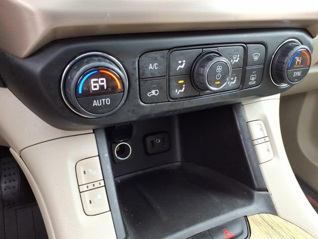 Used 2019 GMC Acadia Denali w/ Technology Package AWD/4WD image 33