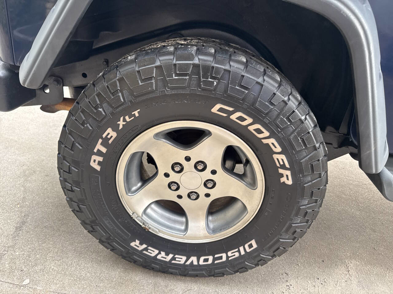 Used 2004 Jeep Wrangler Sport w/ Dual Top Group image 24