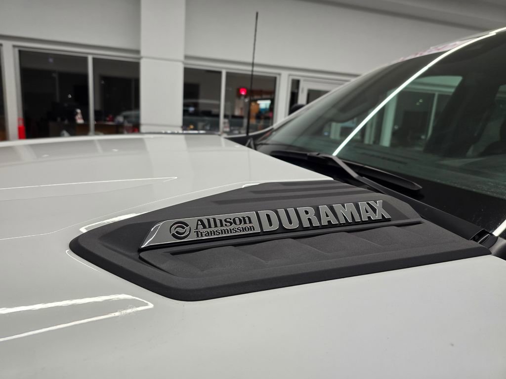 Used 2025 Chevrolet Silverado 2500 LT w/ Convenience Package image 11