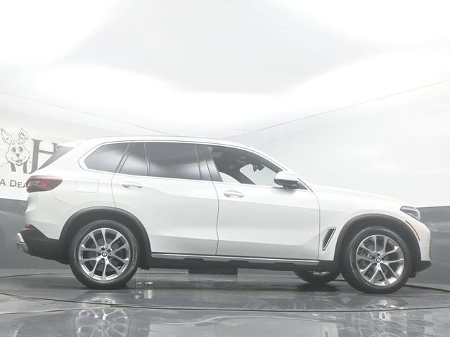 Used 2023 BMW X5 xDrive40i w/ Premium Package AWD/4WD image 52
