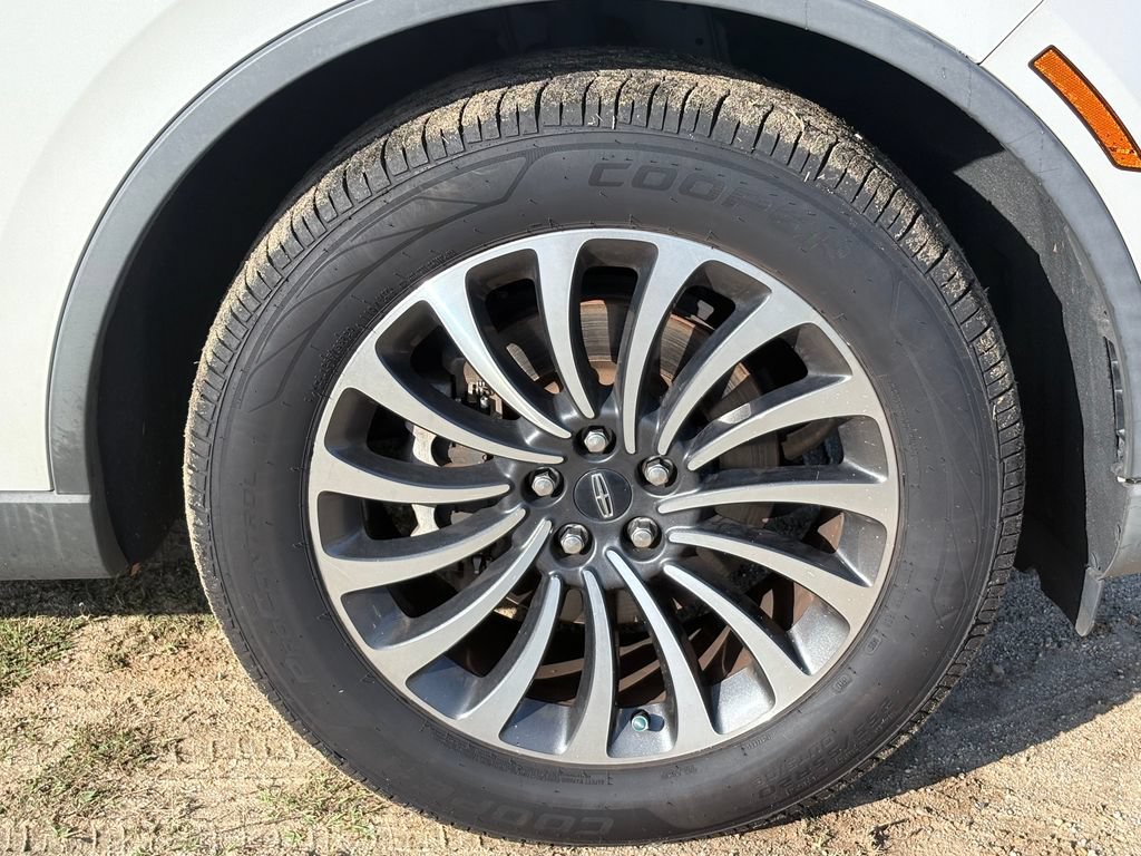 Used 2020 Lincoln Aviator Reserve w/ Elements Package Plus AWD/4WD image 17