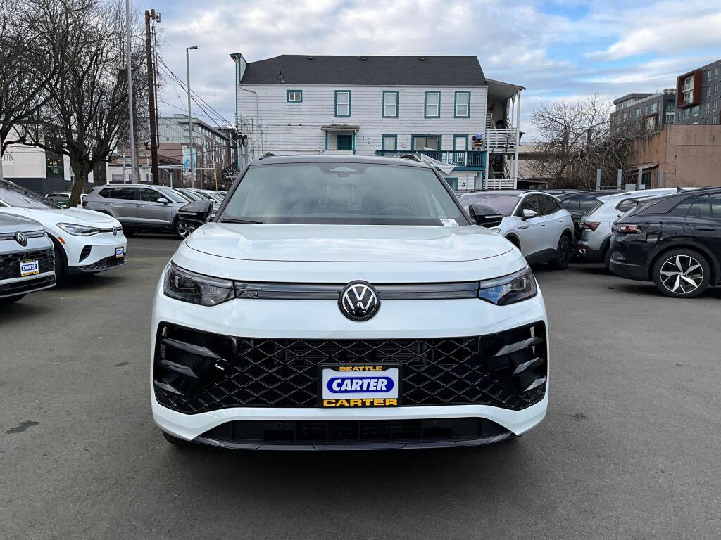 New 2026 Volkswagen Tiguan SE R-Line image 3