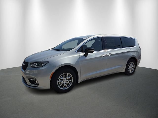 New 2026 Chrysler Pacifica Select FWD image 2