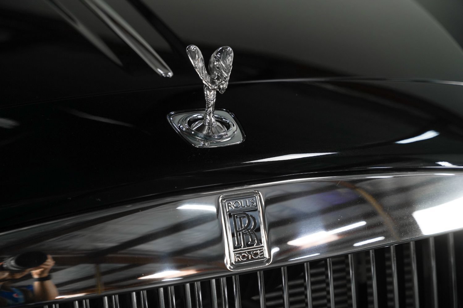 Used 2019 Rolls-Royce Dawn RWD image 13
