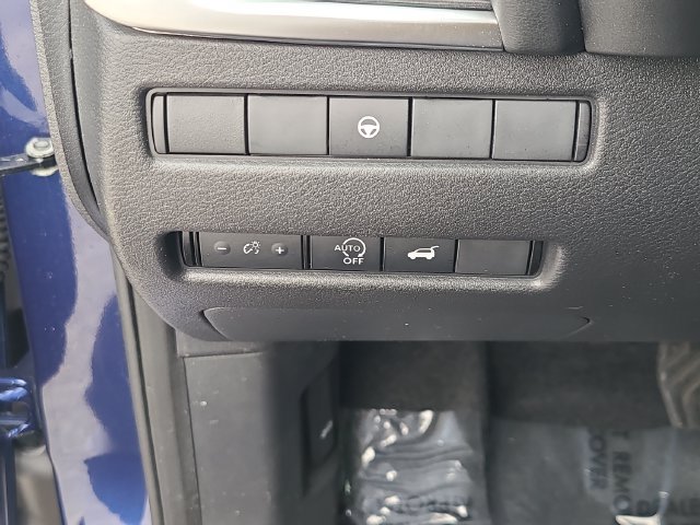 Used 2023 Nissan Rogue SV w/ SV Premium B Package FWD image 24