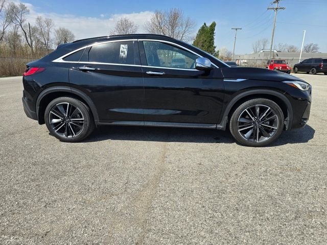 Used 2023 INFINITI QX55 Essential w/ Accent Package image 2