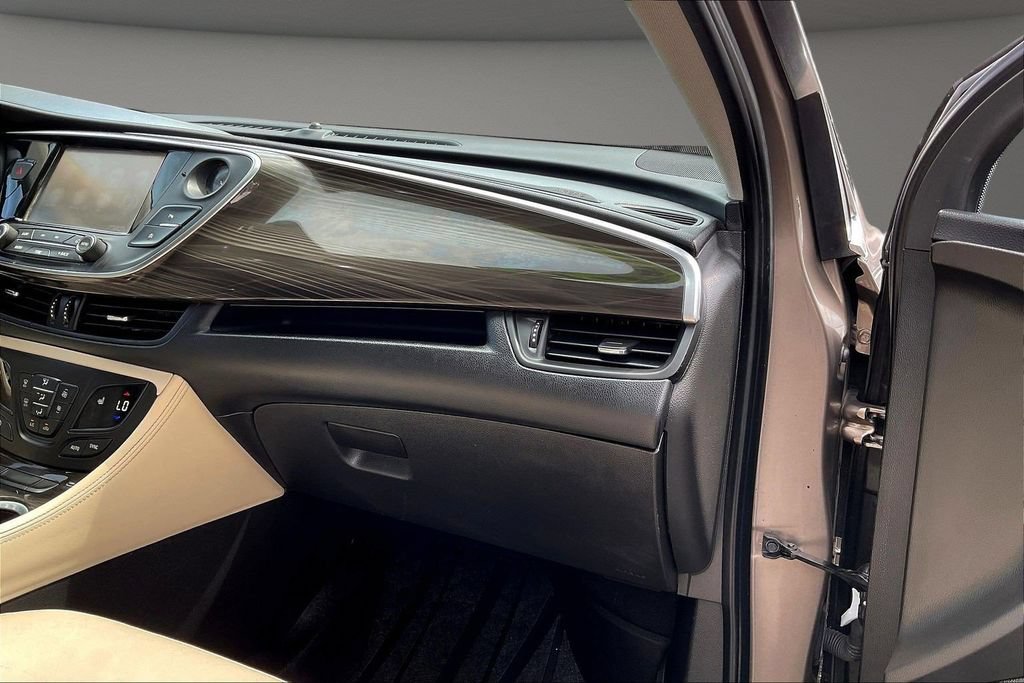 Used 2019 Buick Envision Essence FWD image 29